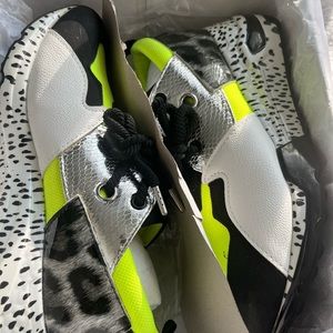 Womens Steve Madden size 9 Cliff Neon Green wedge tennis shoe